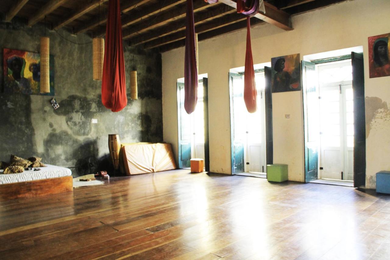 Fusion Guesthouse Сальвадор Экстерьер фото